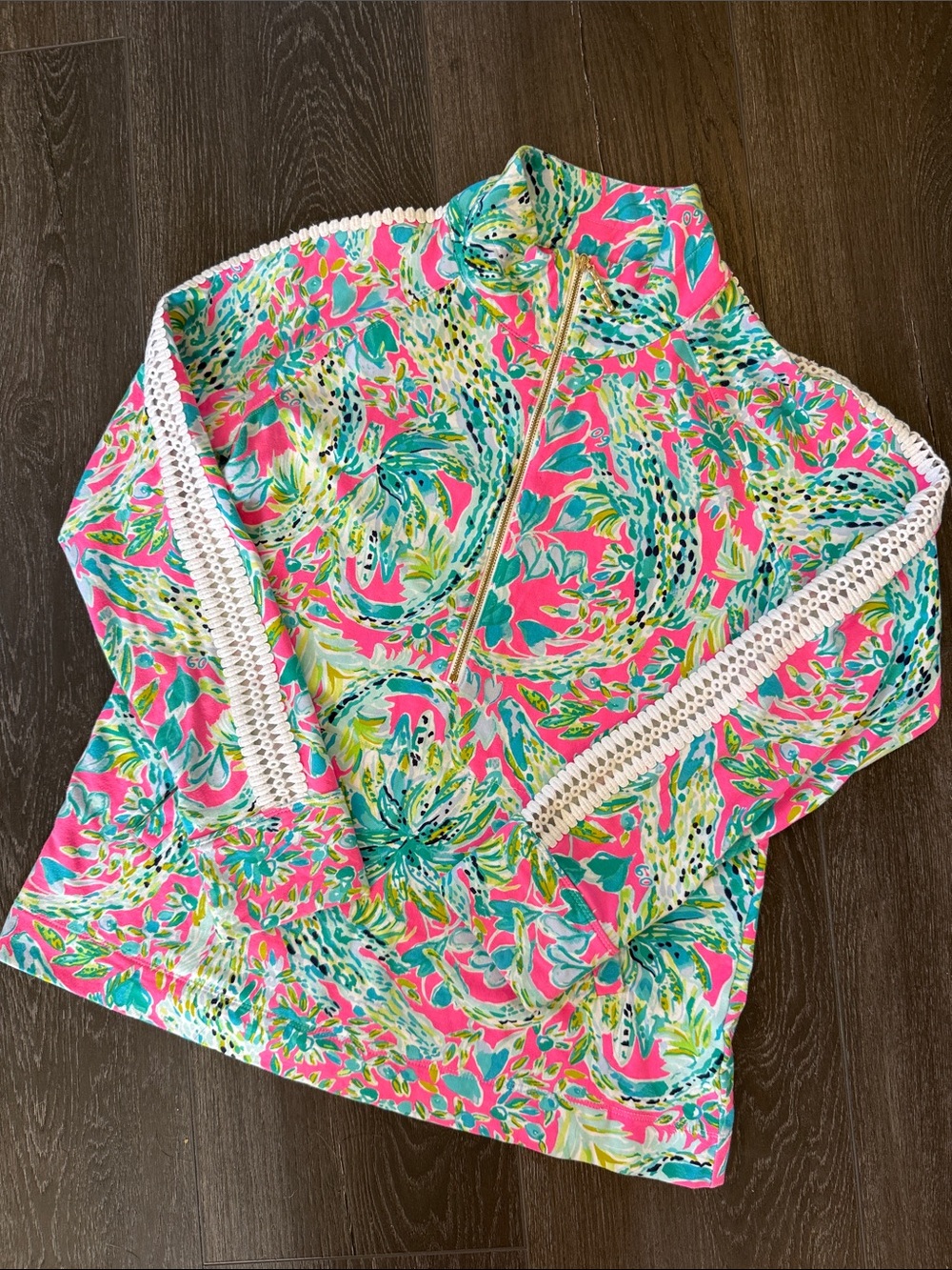 Like New! Lilly Pulitzer Skipper Popover in “Snap Back” - Medium